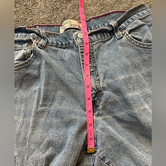 Levi’s 550 Light Wash, Relaxed Bootcut Jeans - Picture 5 of 10